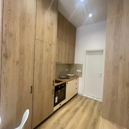 Apartment21&28